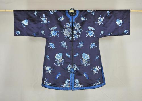 Woman's Informal Domestic Surcoat