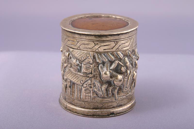 Silver Opium Box with Relief Decoration