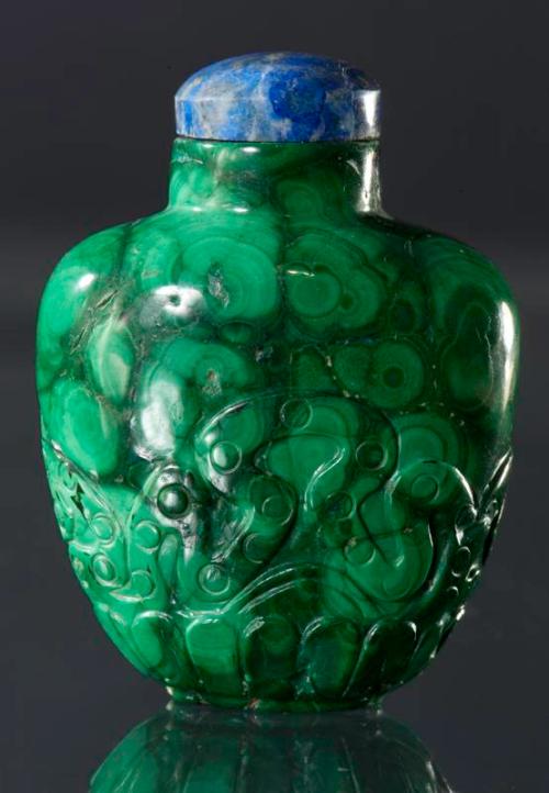 Malachite Snuff Bottle with Lapis Lazuli Stopper