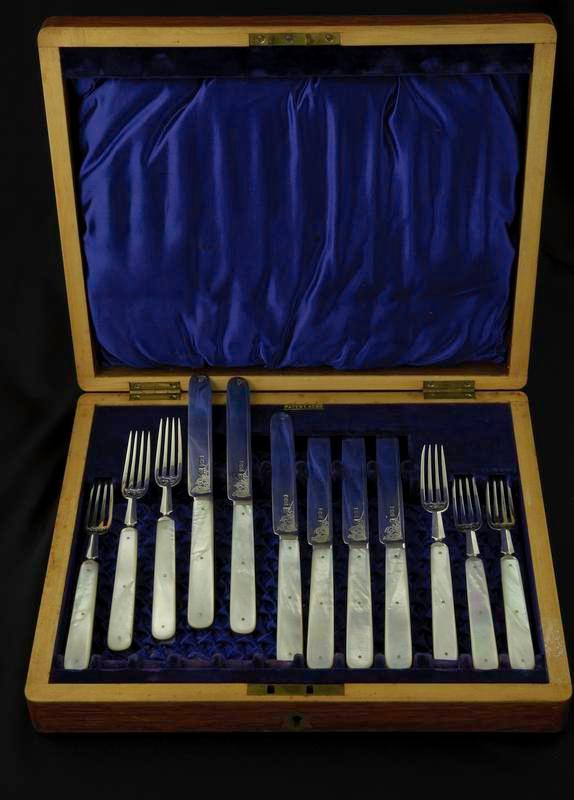 Boxed Set of Fruit Utensils