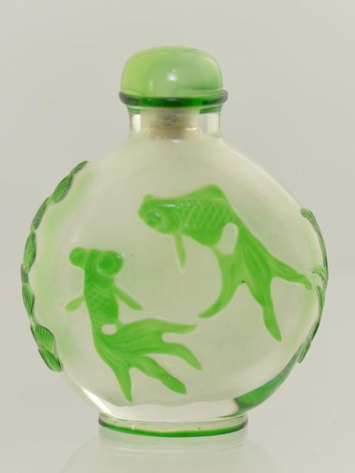 Snuff bottle