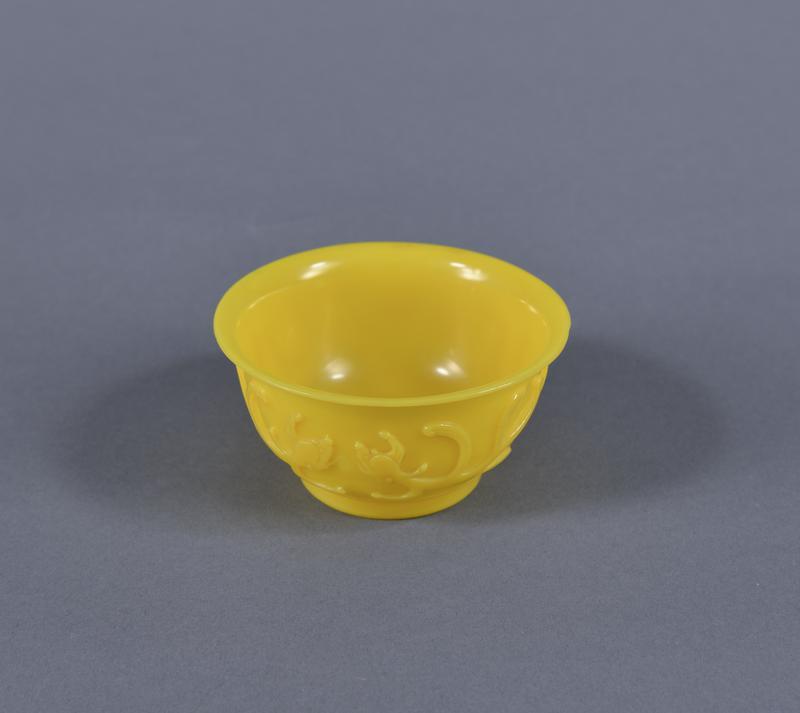 Peking glass bowl