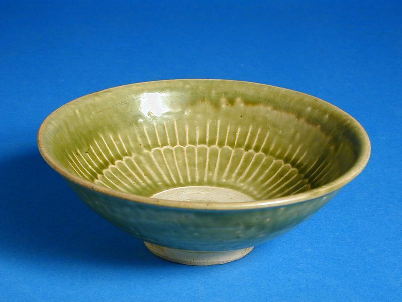 Green Glaze Bowl with Impressed Chrysanthemum Petal Motif