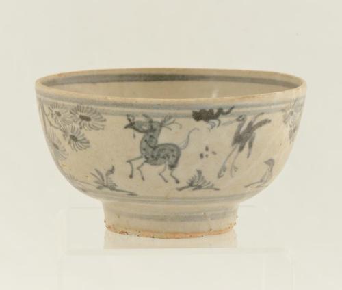 Swatow Type Bowl with Deer, Stork and Pine Tree Decoration