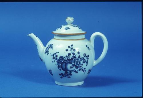 Lidded Worcester Teapot