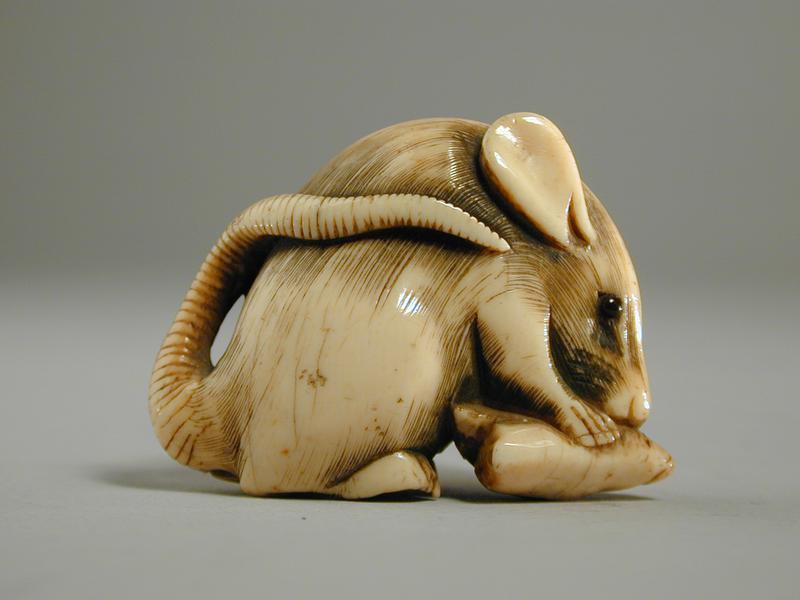 Netsuke shaped like a Rat Eating