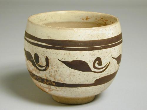 Cizhou Ware Bowl with Black on Buff Design