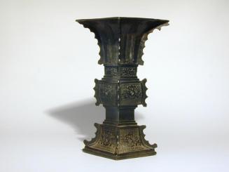 Archaistic Zun-shaped Vessel