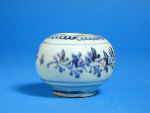 Globular Jar with Floral Spray Motif